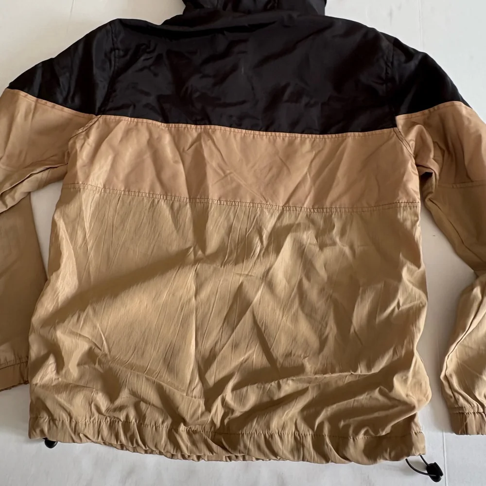 Men's Primitive Gold Pack Levels Anorak Jacket size medium gold black pullover